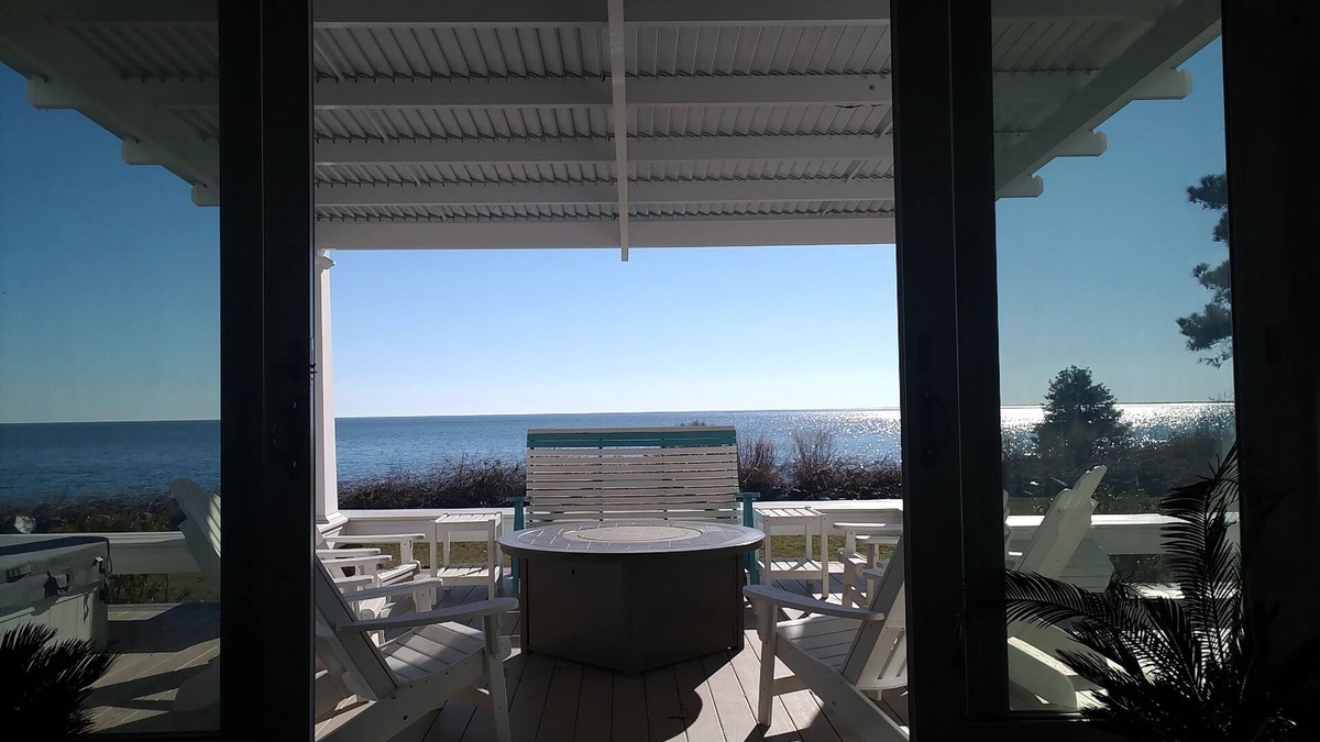 Reedville House | Chesapeake Bay and Lakefront home with Private Beach