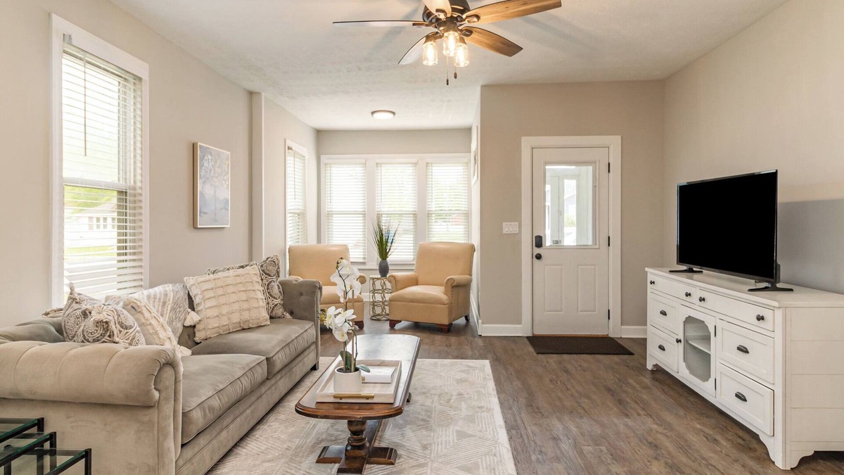 Chesterton Apartment | Chesterton Charmer: Lower Unit