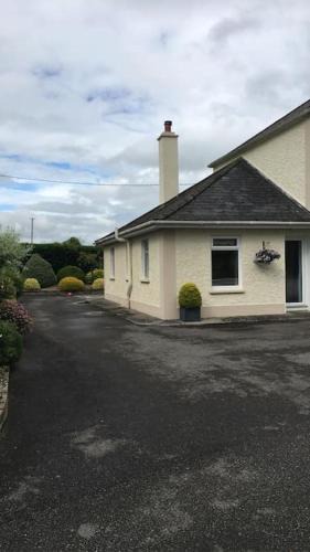 Oldcastle Apartment | ChestNut View Oldcastle 1 bedroom self-catering