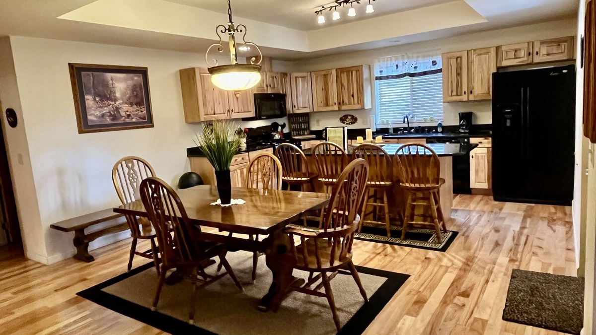 Chewelah House | Chewelah - Home 49N Skiing 🎿 Fishing 🎣 Hunting 🦌🦆Hiking 🥾 Snowboarding 🏂