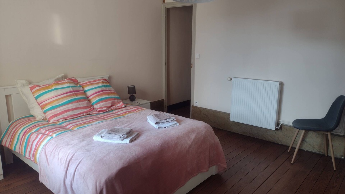 Bourbonne-les-Bains Apartment | Chez Caroline, 1st floor apartment near the thermal baths