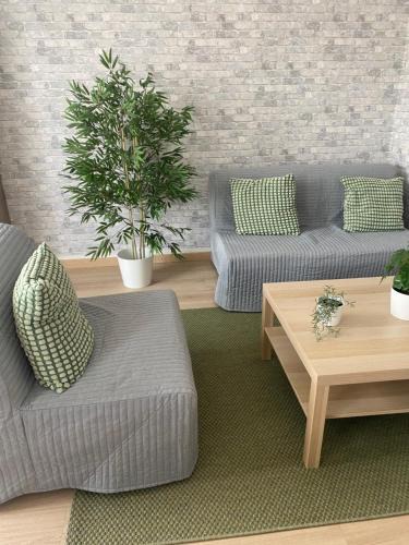 Pont-du-Chateau Apartment | Chez Douddine