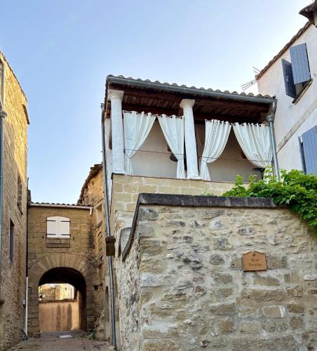 Saint-Quentin-la-Poterie Bed & Breakfast | Chez Fine