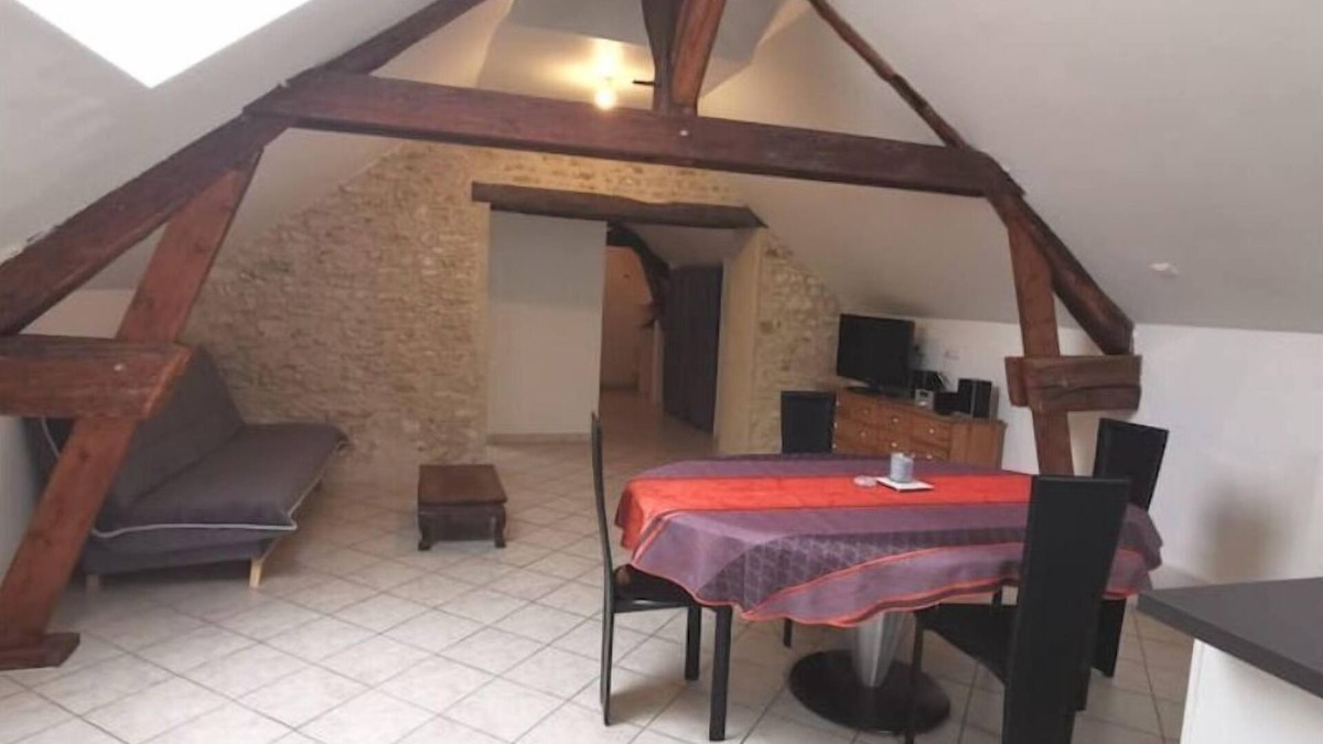 Villiers-en-Desœuvre Apartment | Chez Jean-jack. Appartement Spacieux de 70 m2