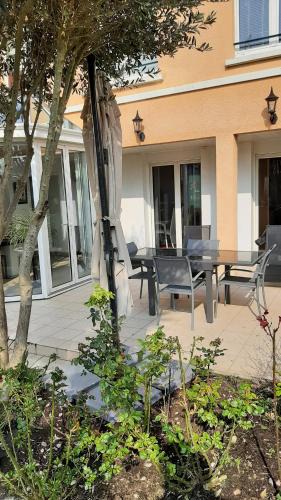Carentan House | Chez Jeanne