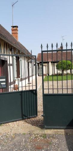 Francheville House | Chez Josie, chambre 18mCarre dans une longère Normande