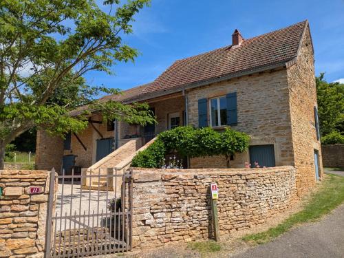 Burnand House | Chez Max et Juliette - Charmante maison familiale en bordure de forêt