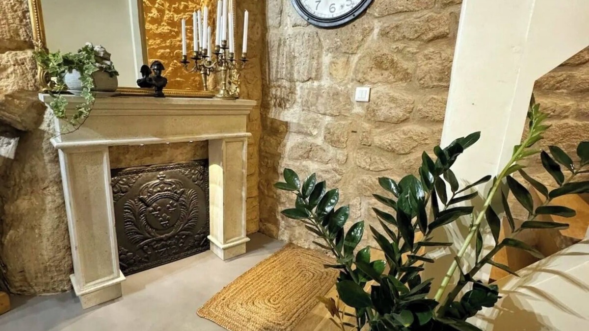 Les Patis House | Chez Millouz - Semi-troglodyte triplex