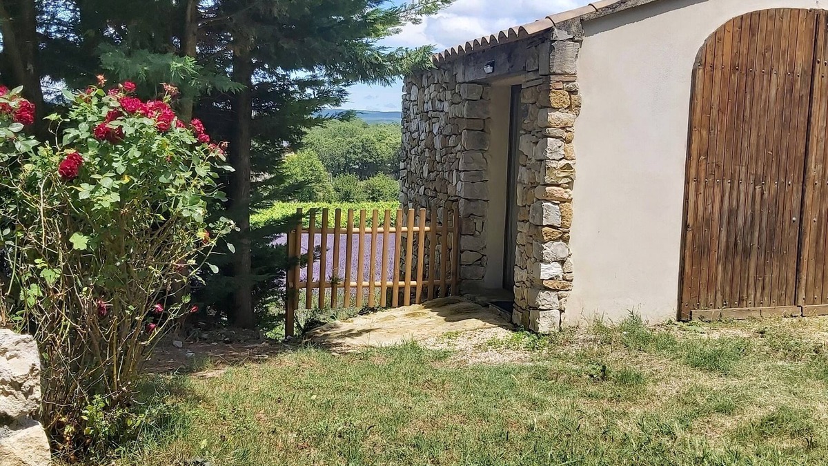 Grignan Other | Chez Pascal gîte studio with garden and parking