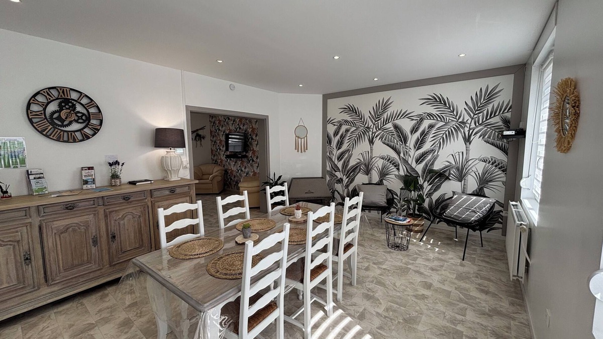 Grand-Fort-Philippe House | Chez Valentine fully-equipped house right next to the sea and town center