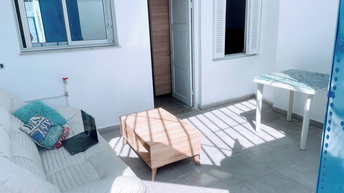 Kheredine Apartment | Chic 1-bedroom apartment with AC, WiFi in welcoming Kram/La Goulette