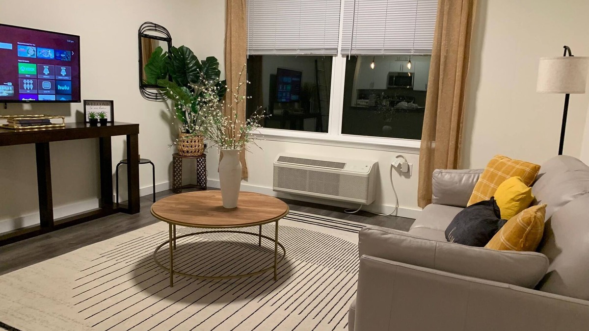 Bound Brook Apartment | Chic 1-bedroom with fitness room and WiFi in welcoming Bound Brook