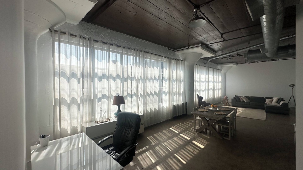 Arts District Apartment | Chic 1-bedroom with high ceiling, open plan,in beautiful arts district