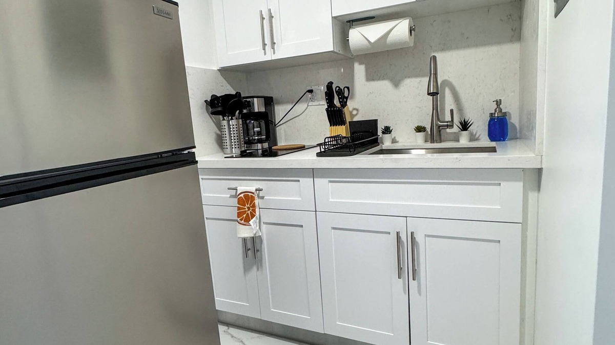 Seybold House | Chic 1BR Bungalow Miami Getaway - Near Airport