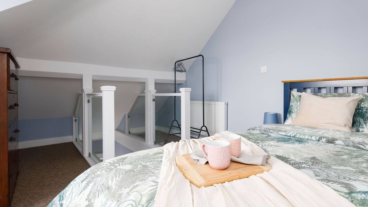 Felpham Apartment | Chic 2-Bed Seafront Haven, Near Felpham Beach