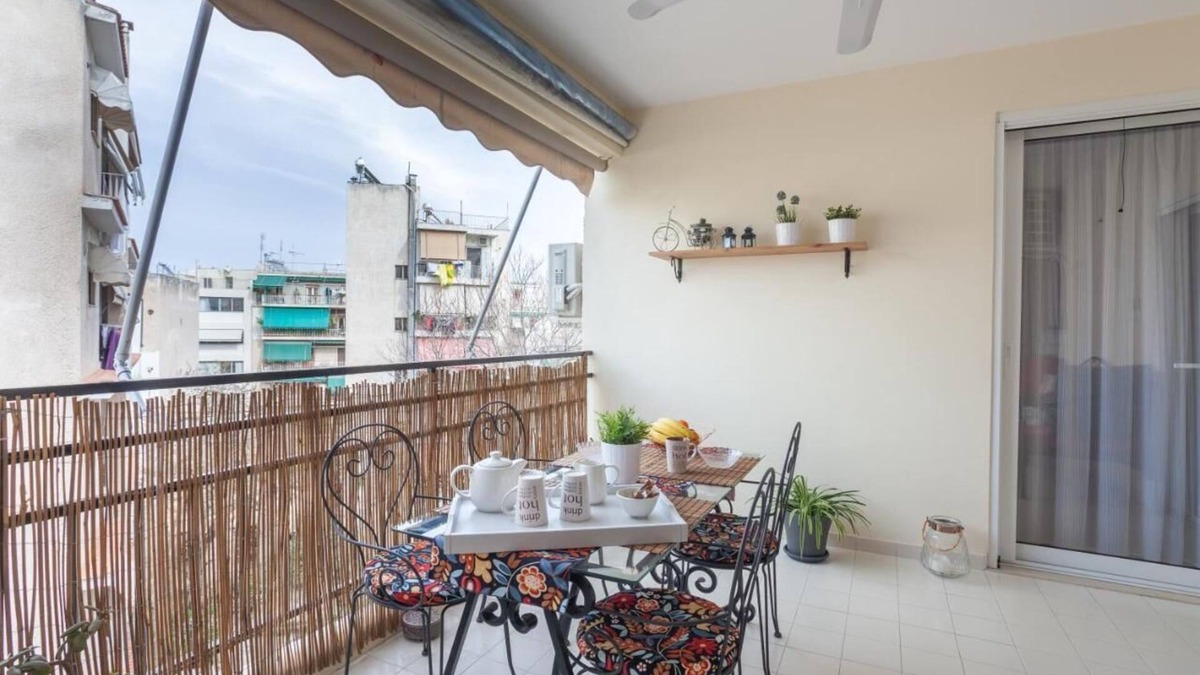 Attiki Apartment | Chic 2-bedroom apartment with AC, WiFi in vibrant Athina