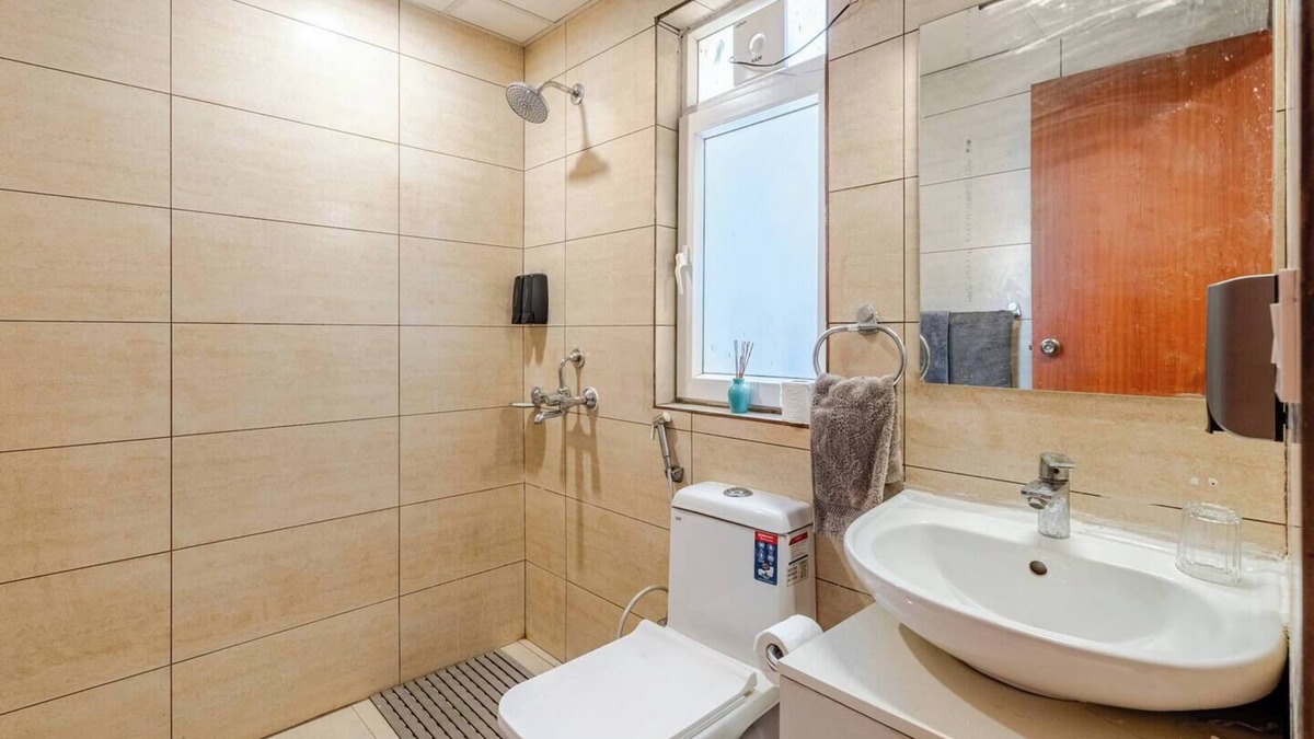 Noida Apartment | Chic 2-bedroom apartment with WiFi, AC in charming Noida