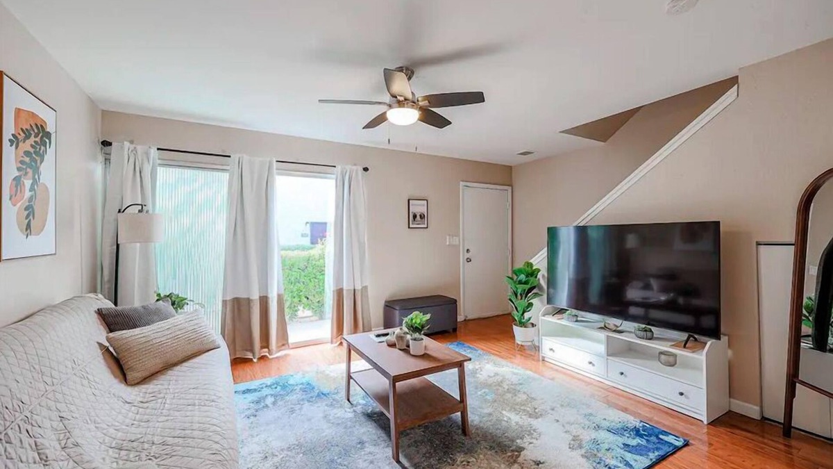 Lombardi Estates Apartment | Chic 2BR APT w/pool next to Fashion Square Mall