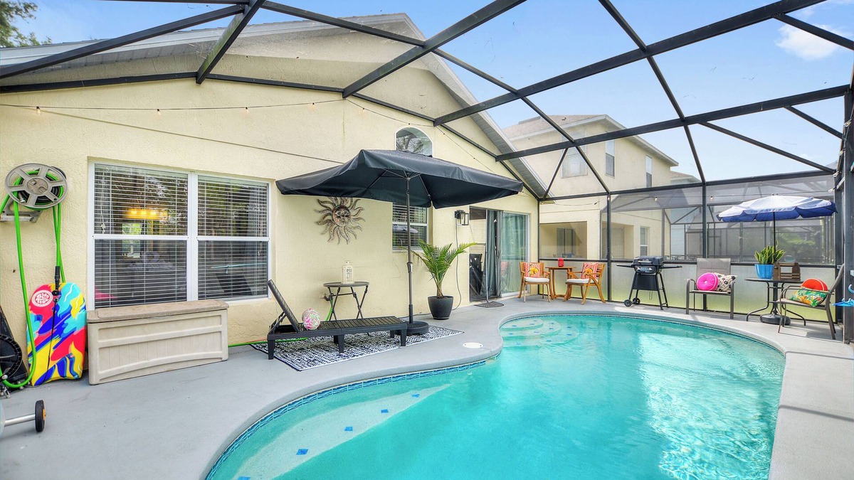 Haines City House | Chic 3BR Getaway, Heated Pool, Golf Views & Theme Parks