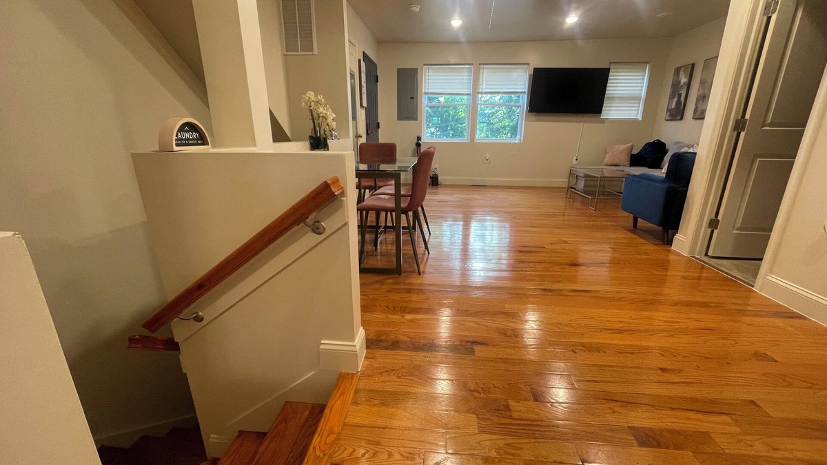 Washington Apartment | Chic 5-bedroom/2 B apartment in Washington with AC, WiFi
