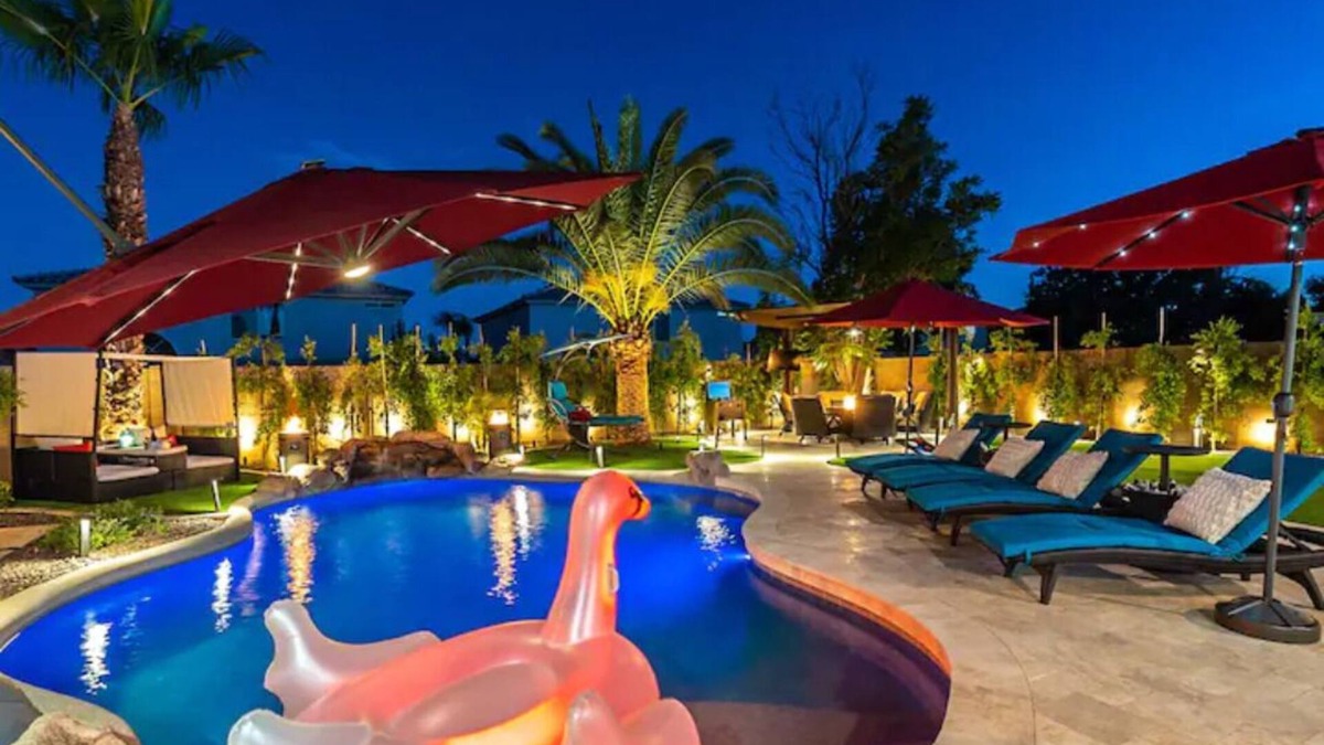 Paradise Valley House | CHIC 7BR/4Bath w/200k yard, Heated Pool, Arcade by Entertainment District-SC