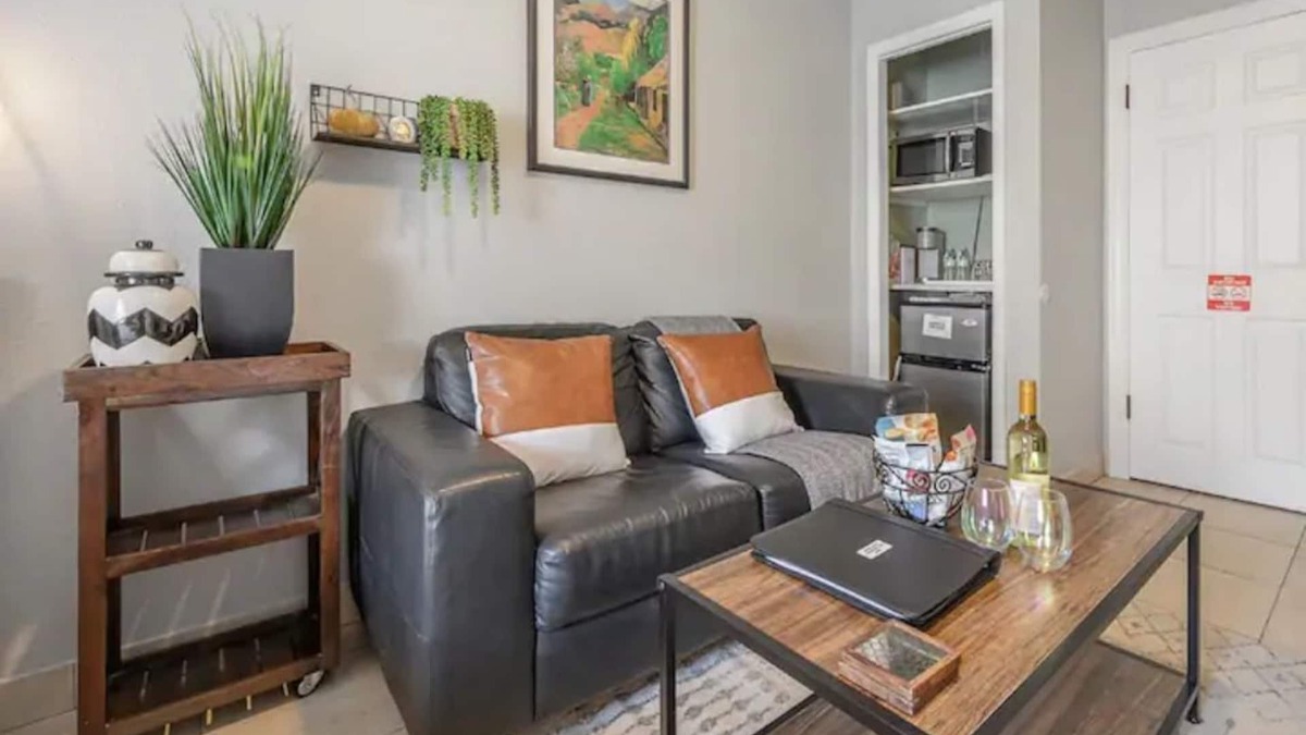 East Ybor Apartment | Chic & Affordable Ybor Studio steps from 7th Ave