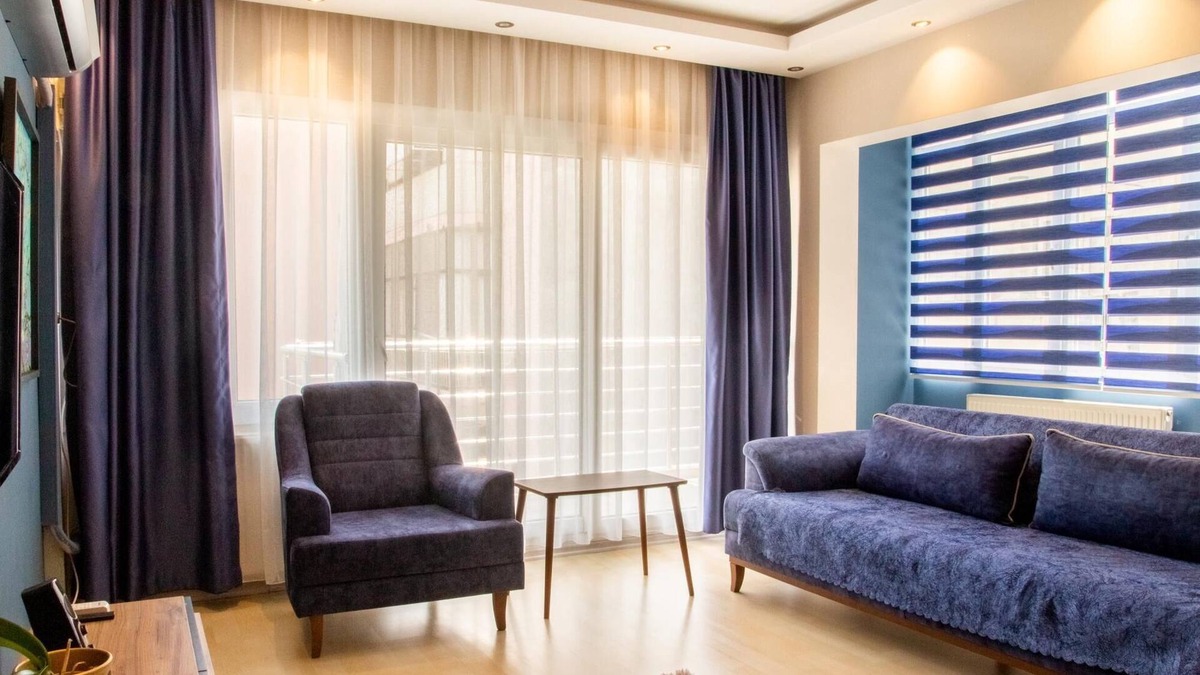 Guzelyalı Mahallesi Apartment | Chic and Centrally Located Flat in Izmir