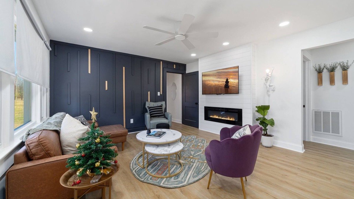 Gastonia House | Chic and cozy home near the hospital: 3 comfy rooms, TVs, stylish amenities.