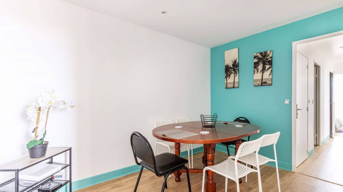 Mantes-la-Jolie Apartment | Chic apart with parking