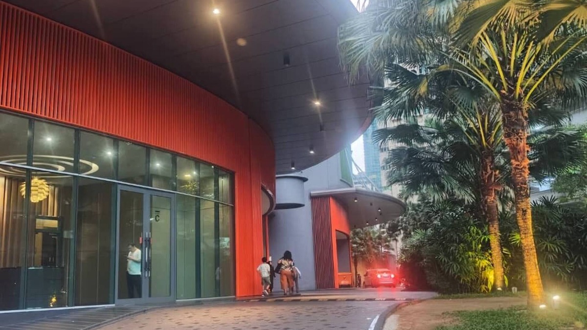 Kuala Lumpur City Centre Apartment | Chic building with 2 bedrooms and WiFi, AC in vibrant Kuala Lumpur