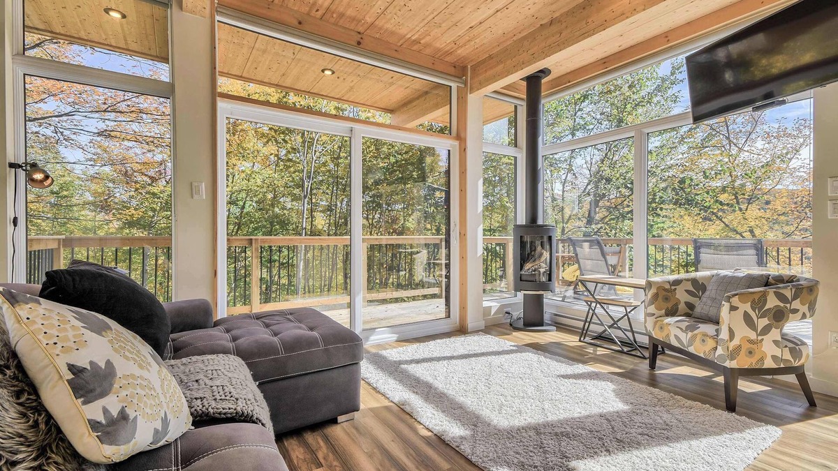 Les Pays-d'en-Haut Regional County Municipality Ski Chalet | Chic Chalet Heritage