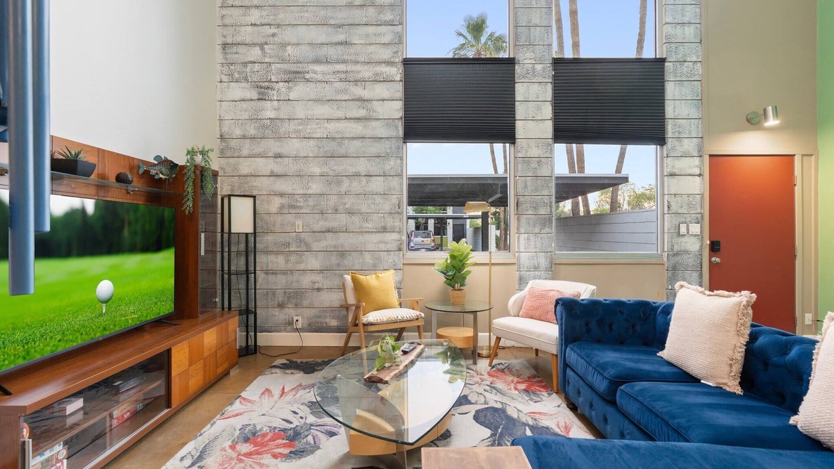 Pierson Place Historic District House | Chic & Cozy | Midtown 1BR + Pool Prime Location
