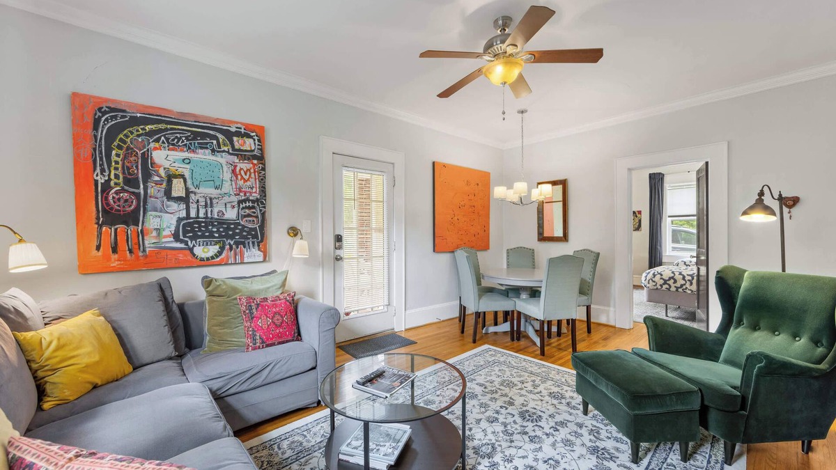 Dilworth Condo | Chic Dilworth 2BR King Condo | Porch | Walkable