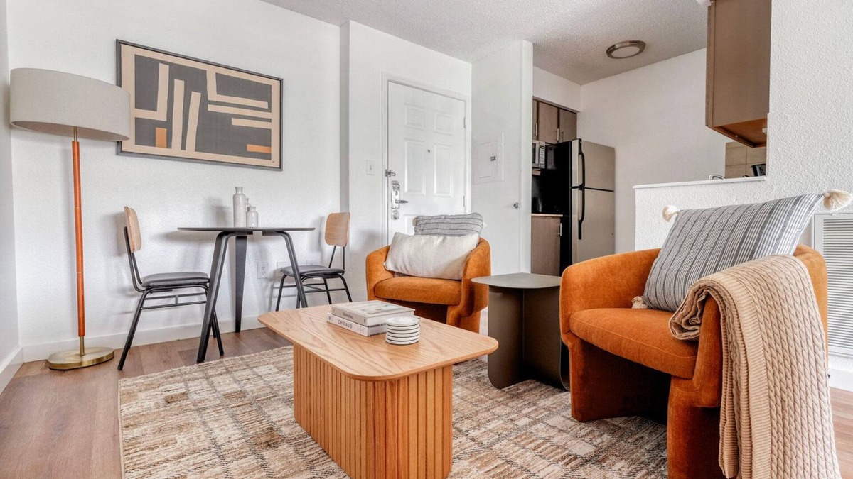Gateway Apartment | Chic Gateway Studio w/Gym, Pool, nr Movies, by Blueground