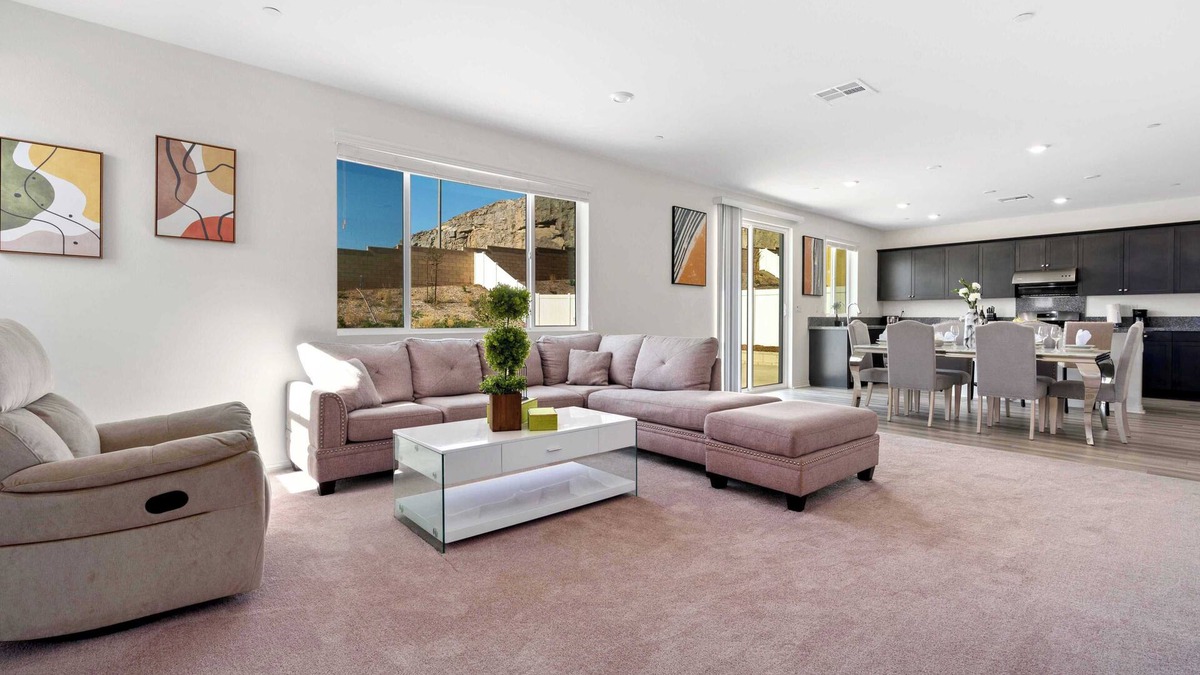 Jurupa Valley House | Chic Hillside Haven – 4BR Jurupa Valley Home for Monthly Stays #41393