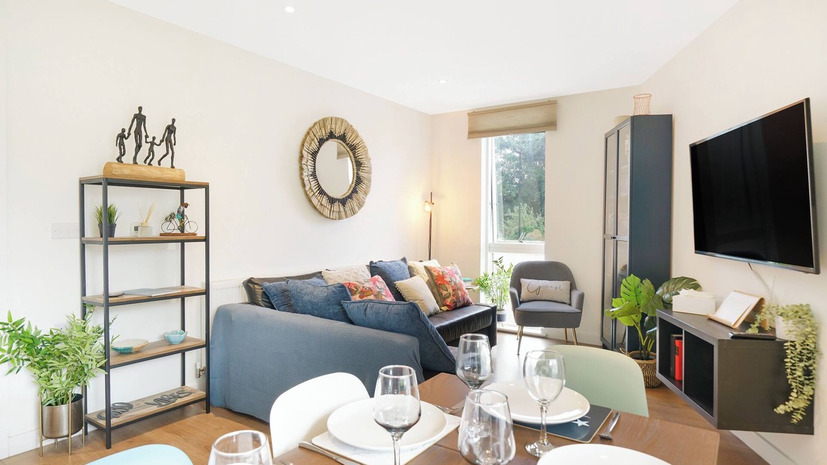 Coldharbour Apartment | Chic London Apartment – Zone 2