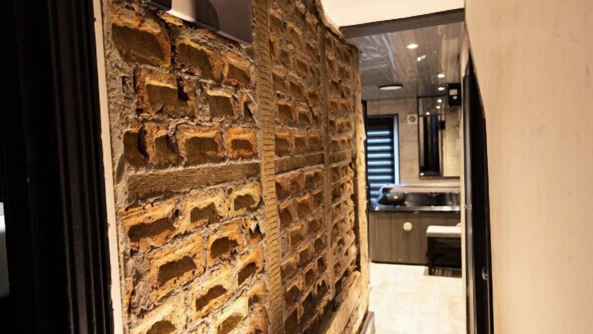 Hillrise Apartment | Chic London Studio w/Jacuzzi - Cozy Haven
