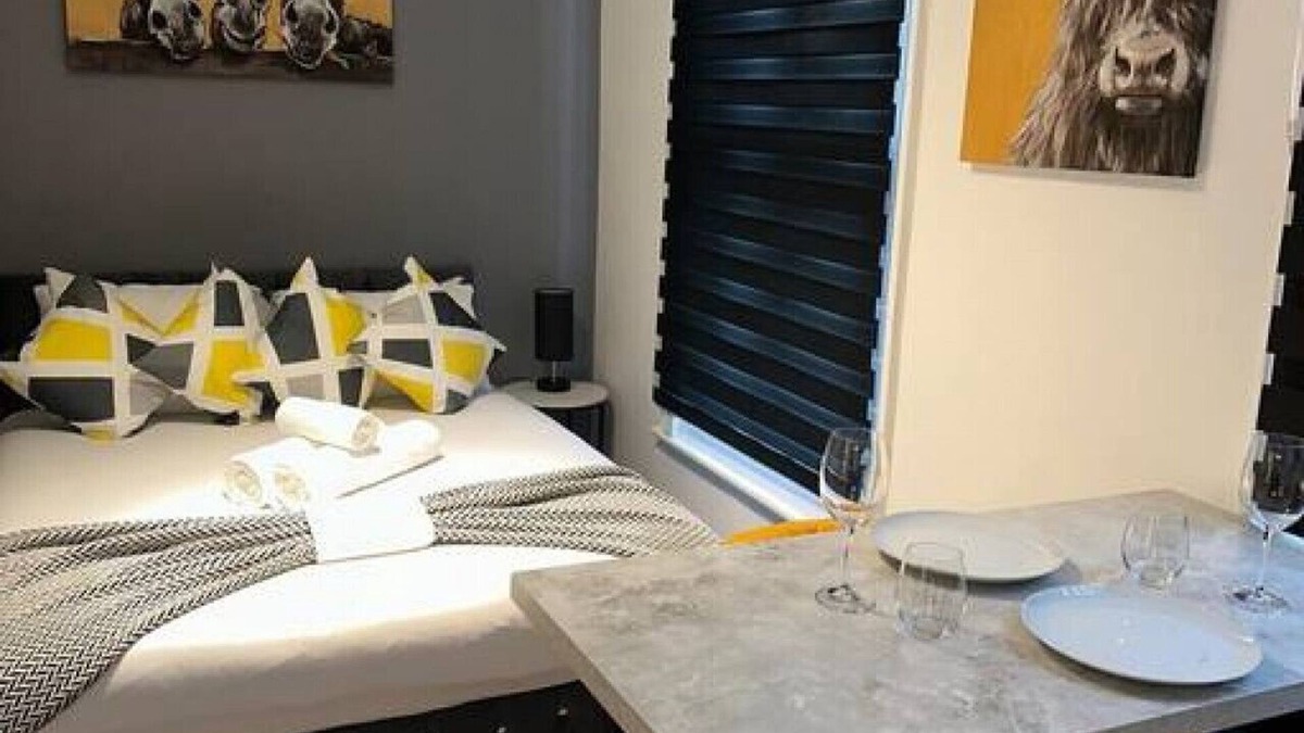 Hillrise Apartment | Chic London Studio - Steps to Tube