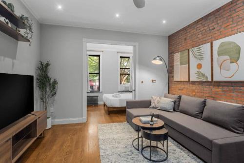 Manhattan Valley Apartment | Chic NYC Retreat by Central Park