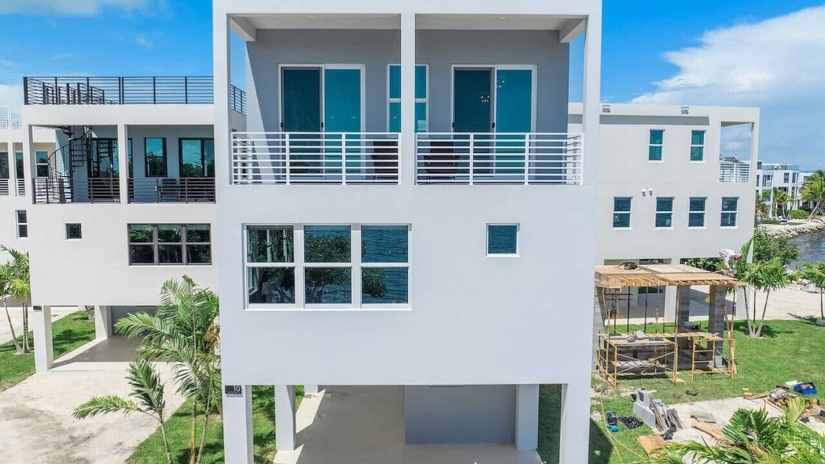 Monroe County House | Chic Ocean Hideaway with Grill