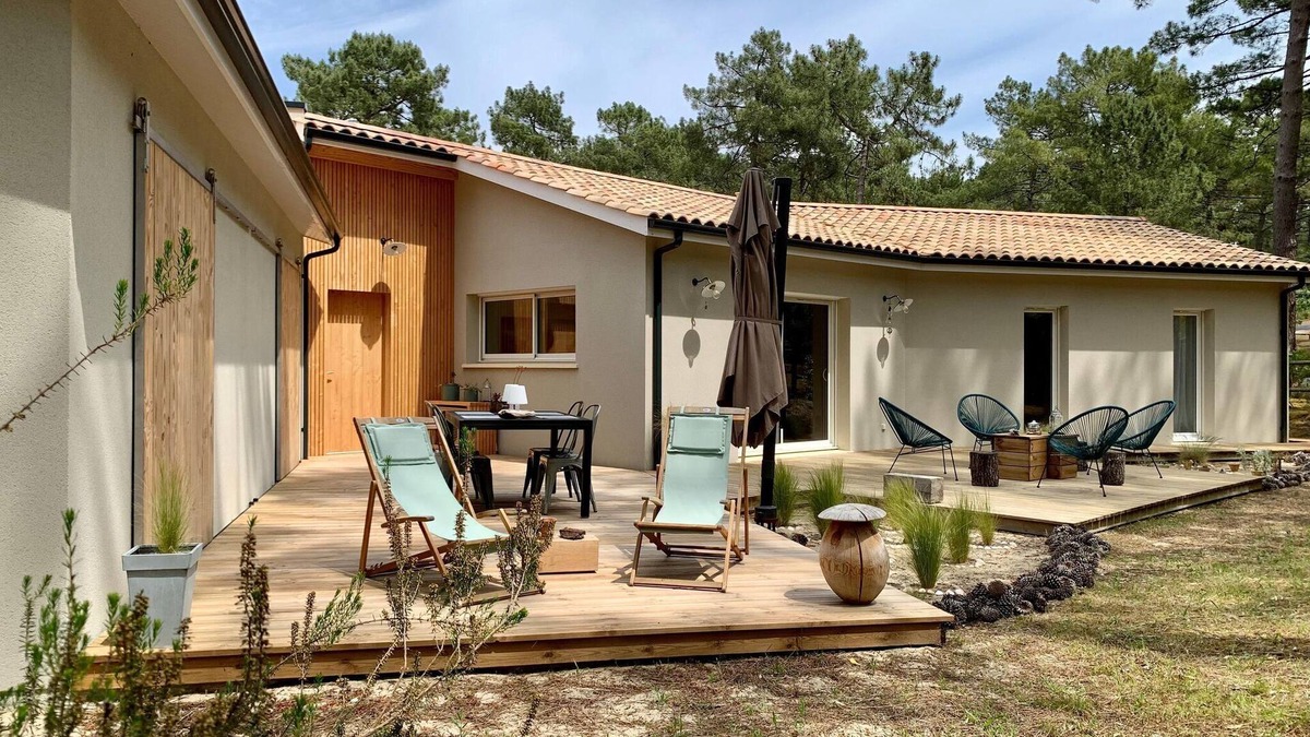 Maubuisson House | Chic Retreat by the Dunes