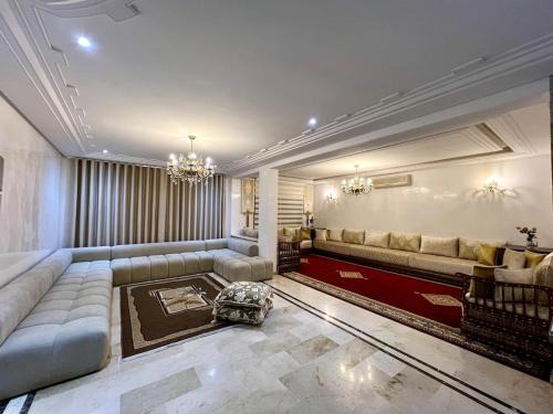 Ville Nouvelle Apartment | Chic & Spacious 4BR with Jacuzzi-Fez New City Stay