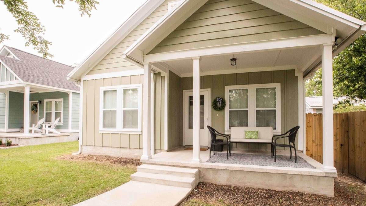 Thomasville House | Chic Thomasville Home: Walk to Downtown!