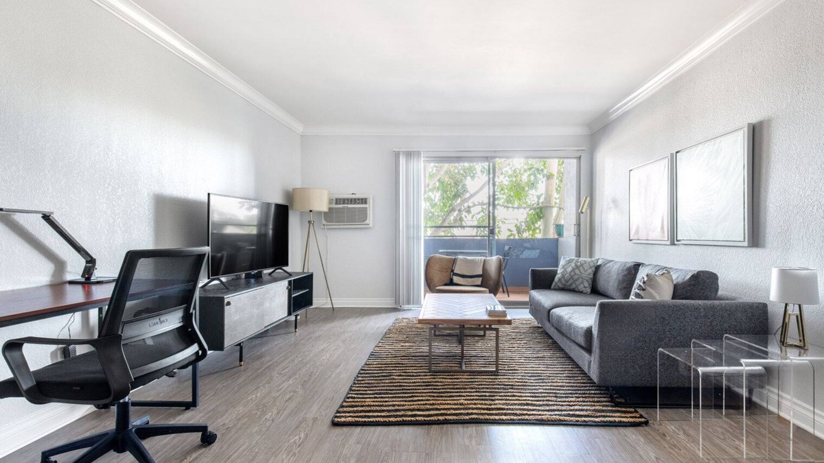 Torrance Apartment | Chic Torrance 1BR w/Roofdeck, Pool, near Redondo Beach by Blueground