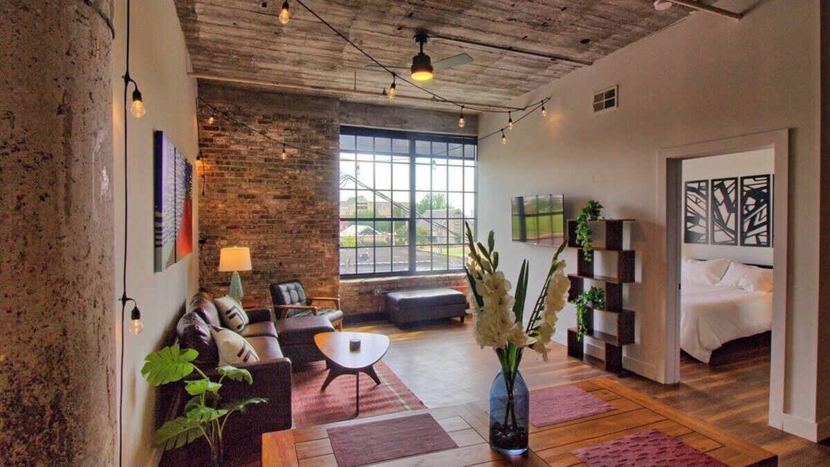 Midtown Hotel | Chic Ultramodern Loft Suite w/Designer Features