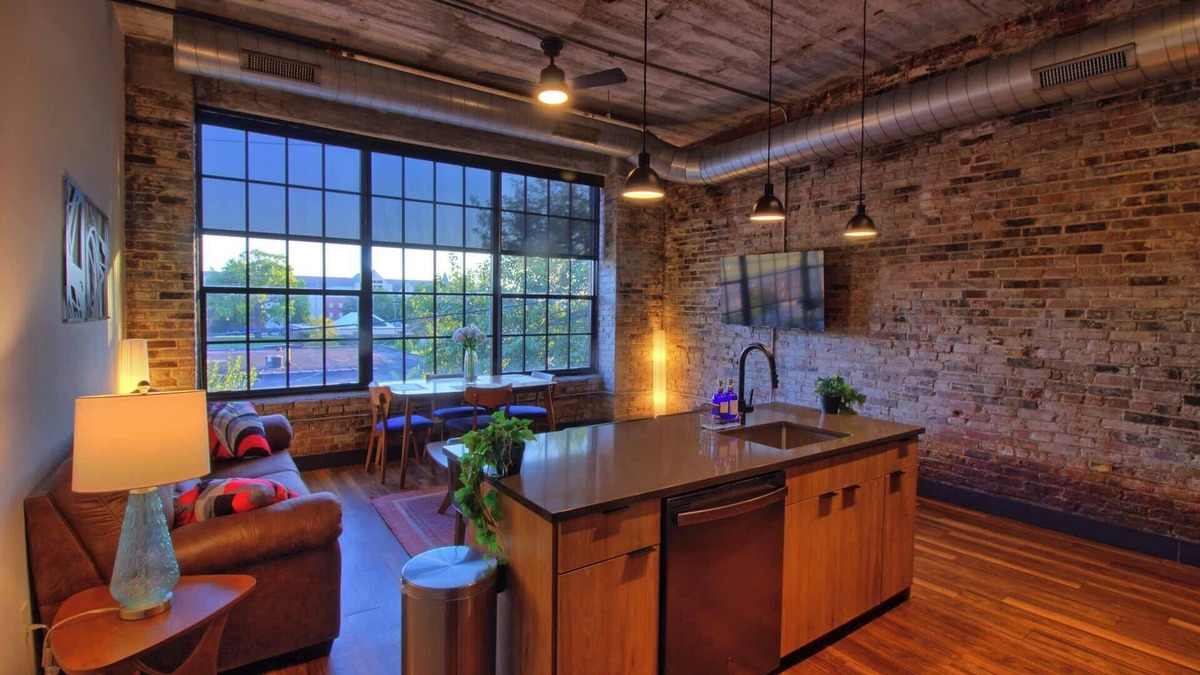 Midtown Hotel | Chic Ultramodern Loft Suite w/Designer Features