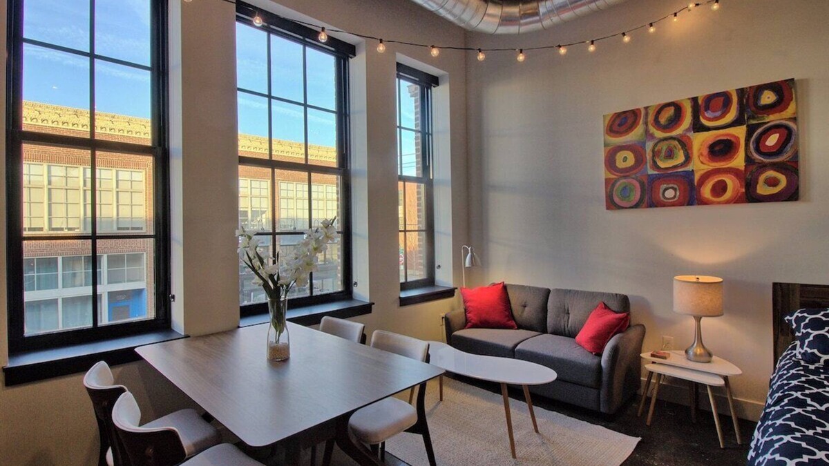Midtown Hotel | Chic Ultramodern Studio Loft w/Designer Features