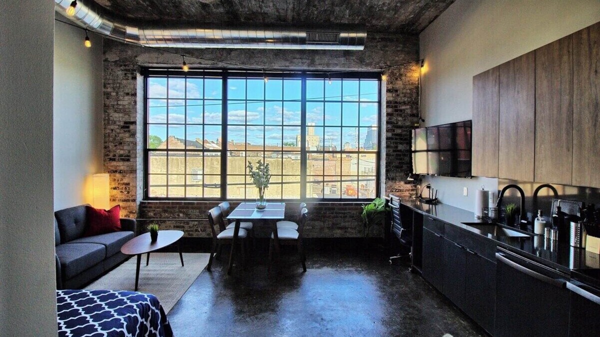 Midtown Hotel | Chic Ultramodern Studio Loft w/Designer Features