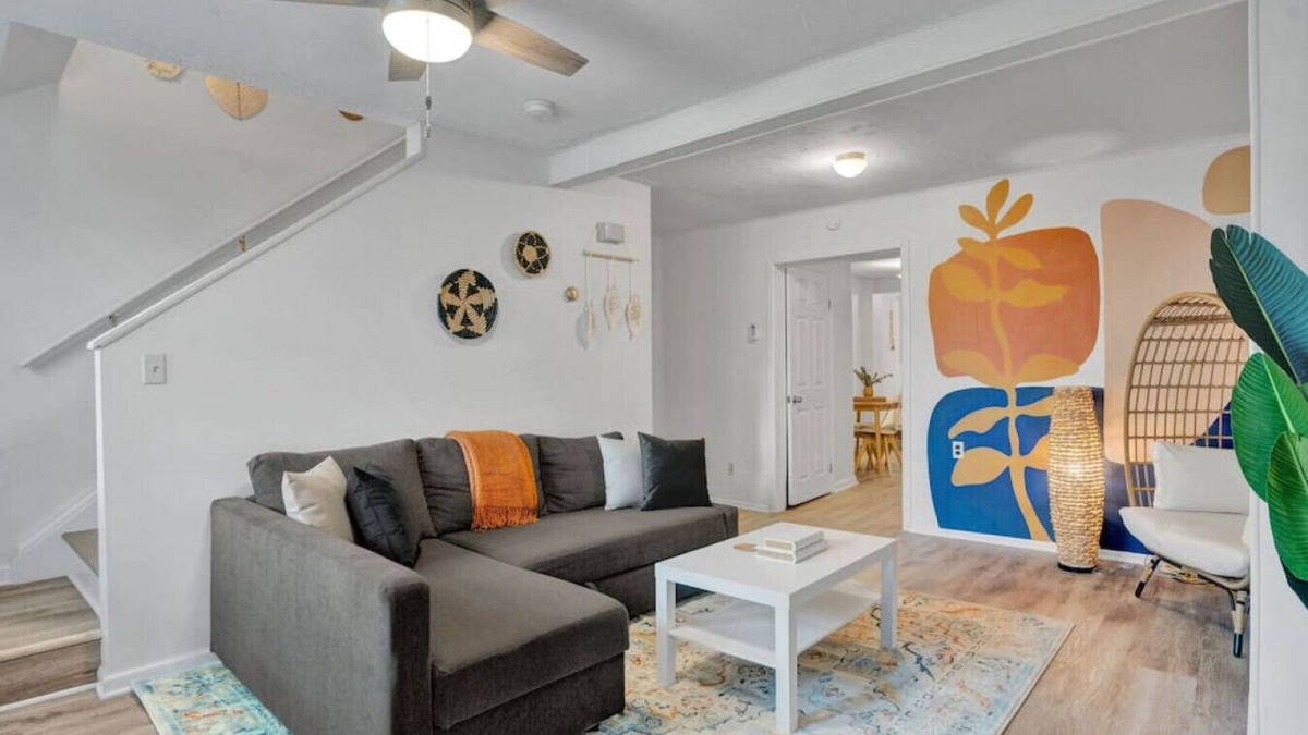 Downtown Historic District House | Chic Urban Oasis: Meets Comfort