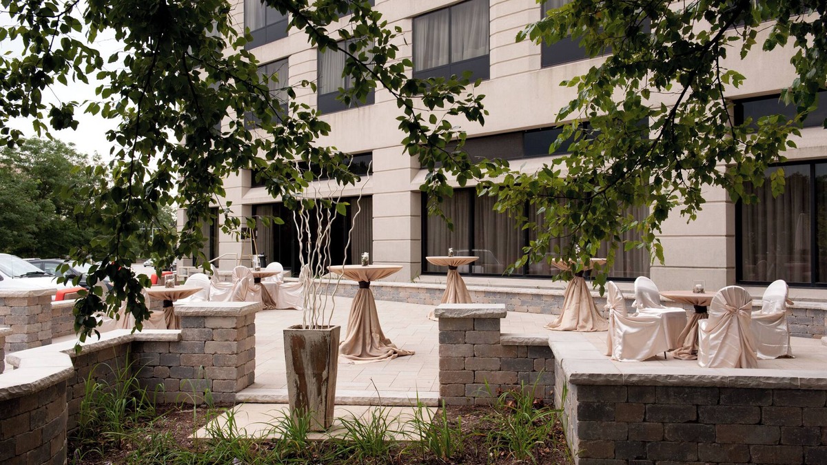Naperville Hotel | Chicago Marriott Naperville